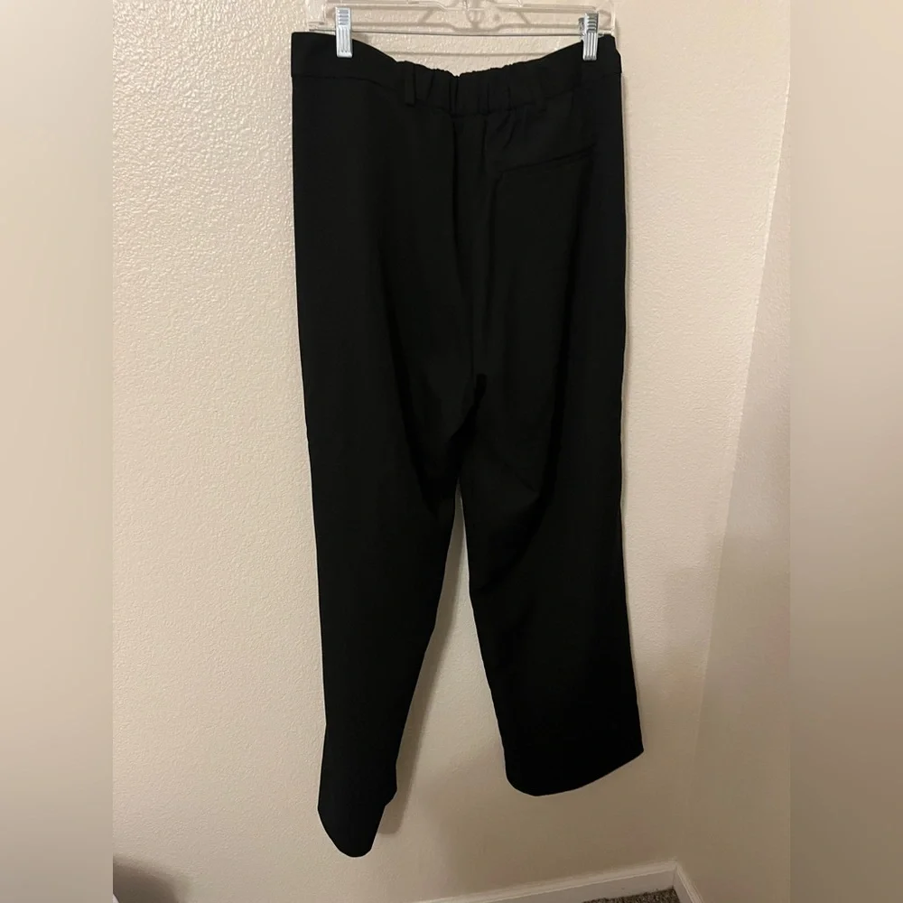 Old Navy Women’s Classic Wide Leg Black Dress Pants - Picture 4 of 5
